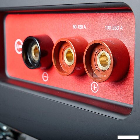 Бензиновый генератор Fubag WCE 250 DC ES 646274