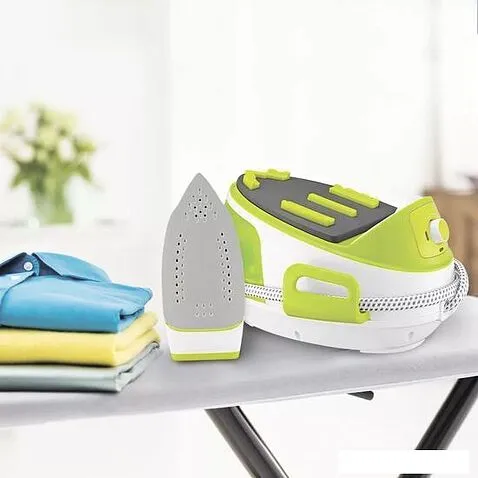 Утюг Kitfort KT-9120-2