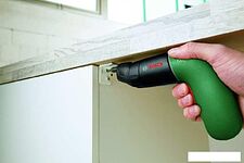 Электроотвертка Bosch IXO VI 06039C7120 (с АКБ, кейс) Электроотвертка Bosch IXO VI 06039C7120 (с АКБ, кейс)