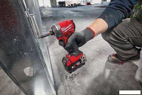 Винтоверт Milwaukee M18 FUEL M18FID3-502X 4933479866 (с 2-мя АКБ, кейс)