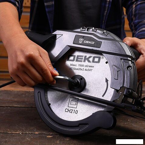Дисковая (циркулярная) пила Deko CSDK-2500 PRO 085-1153