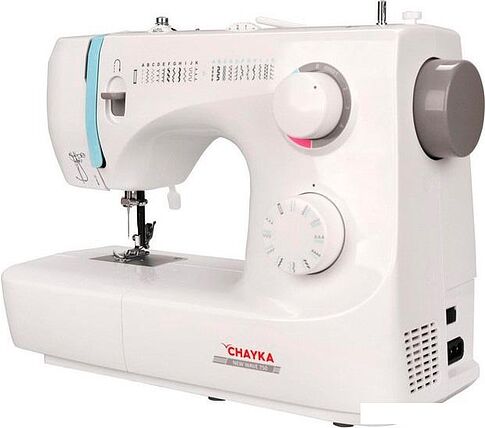 Швейная машина Chayka New Wave 750