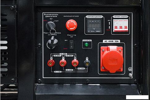 Бензиновый генератор ТСС SGG 18000EH3A