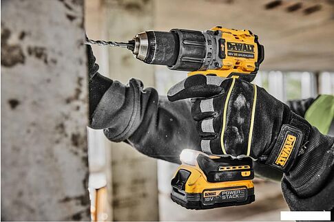 Ударная дрель-шуруповерт DeWalt DCD805E1T (с 1-им АКБ 1.7 Ач, кейс)
