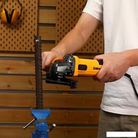 Угловая шлифмашина Deko AG750DK 083-1023