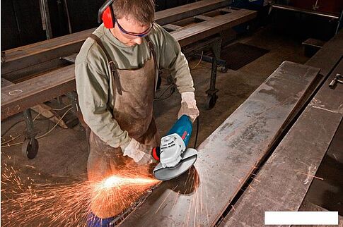 Угловая шлифмашина Bosch GWS 24-180 H Professional [0601883103]