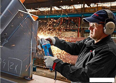 Угловая шлифмашина Bosch GWS 19-125 CI Professional [060179N002]