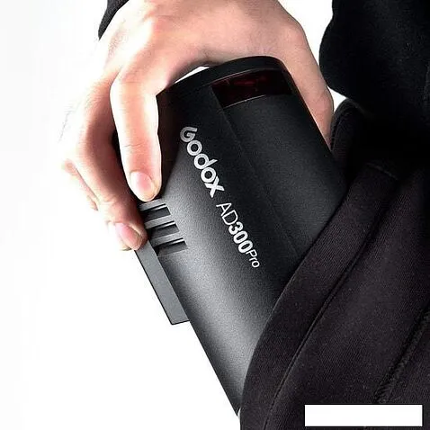Вспышка Godox Witstro AD300Pro