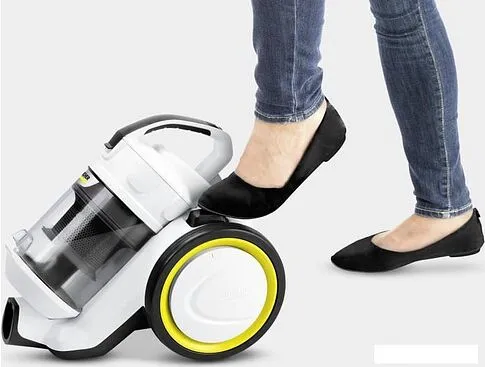 Пылесос Karcher VC 3 Floor 1.198-059.0