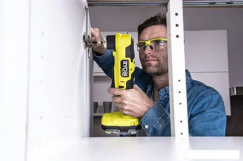 Угловая дрель Ryobi RAD18C-0 5133004949 (без АКБ)