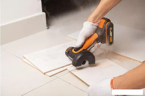 Угловая шлифмашина Worx WX801 (с 1-им АКБ, кейс)