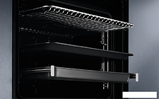 Электрический духовой шкаф Electrolux EOB7S31Z