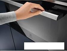 Электрический духовой шкаф Electrolux CombiQuick 800 EVL6E46X Электрический духовой шкаф Electrolux CombiQuick 800 EVL6E46X
