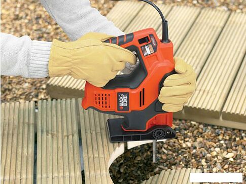 Сабельная пила Black & Decker RS890K