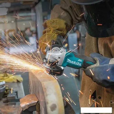 Угловая шлифмашина Makita DGA505Z