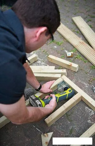 Угловая дрель Ryobi RAD1801M