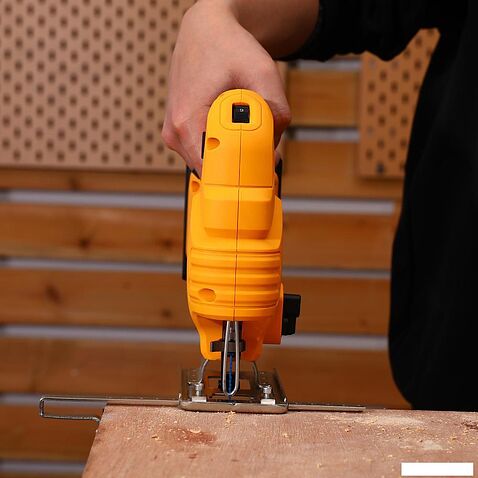 Электролобзик Deko DKJS20E 083-1124 (с 1-им АКБ)