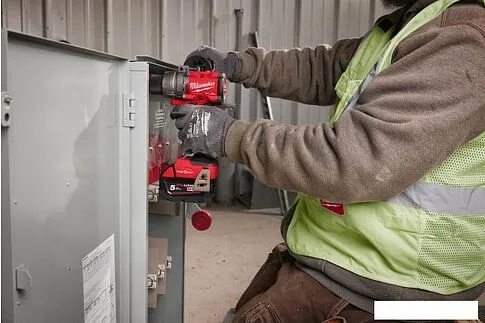 Ударная дрель-шуруповерт Milwaukee M18 ONEPD3-502X 4933492801 (с 2-мя АКБ, кейс)