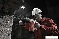 Перфоратор Milwaukee PLH 28 E 4933446790
