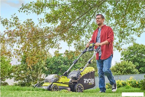 Газонокосилка Ryobi RY18LMX40B-0 (без АКБ)