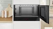 Микроволновая печь Bosch BFR9221B1