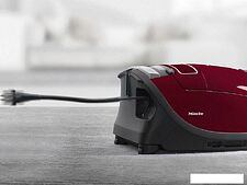 Пылесос Miele Complete C3 SGDA3 (ежевичный красный)