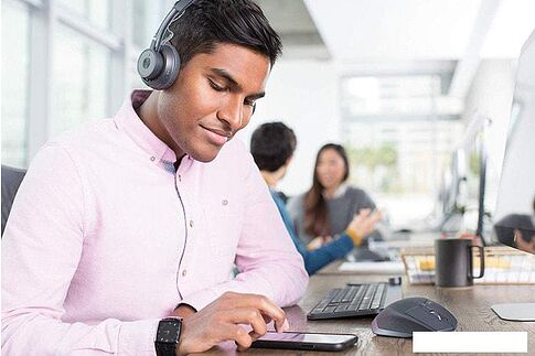 Наушники Logitech Zone Wireless