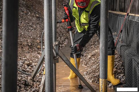 Дренажный насос Milwaukee M12 BSWP-601 4933479640 (с 1-им АКБ)