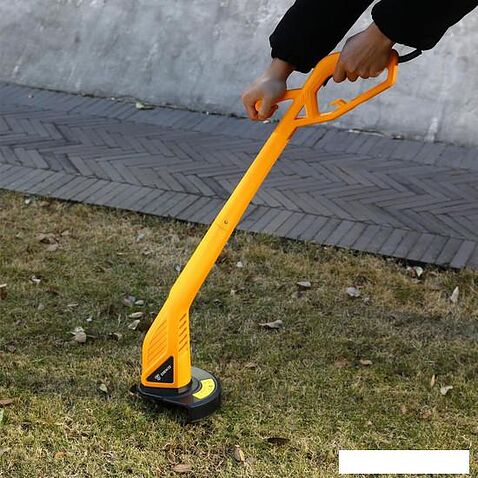 Триммер Deko DKTR450 065-1240