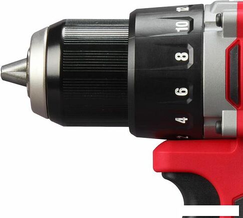 Дрель-шуруповерт Milwaukee M18 M18BLDDRC-402C 4933492834 (с 2-мя АКБ 4 Ач, кейс)
