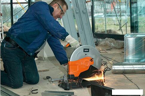 Дисковая пила AEG SMT 355