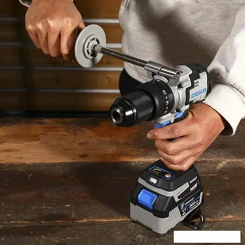 Ударная дрель-шуруповерт Deko DKCID20 Pro 063-4437 (с 2-мя АКБ, кейс)