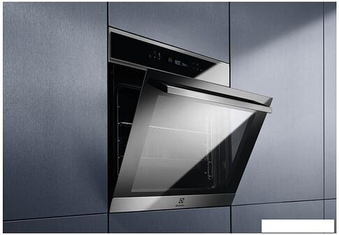 Электрический духовой шкаф Electrolux COE7P31X2