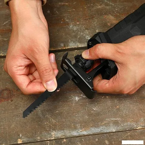 Сабельная пила Deko DKRS1250V 083-1072