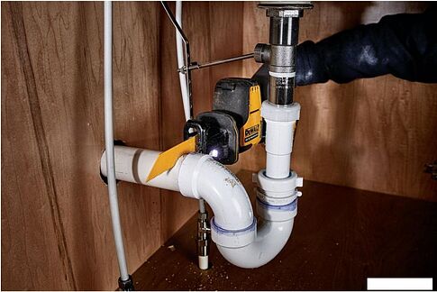 Сабельная пила DeWalt DCS312D2 (с 2-мя АКБ, кейс)