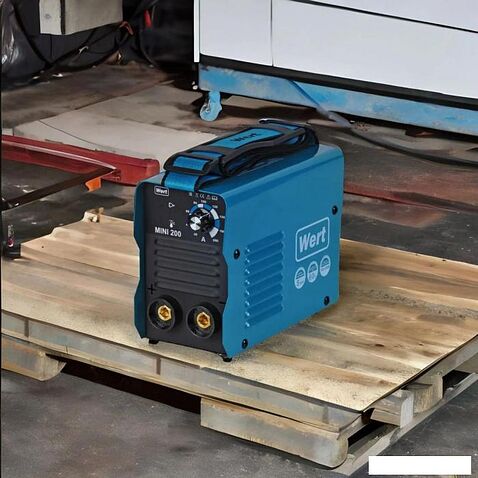 Сварочный инвертор Wert MINI 200 W1701.009.00