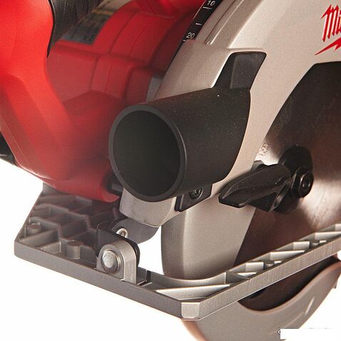 Дисковая (циркулярная) пила Milwaukee CS 60