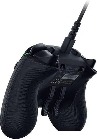 Геймпад Razer Wolverine V2 Chroma (черный)