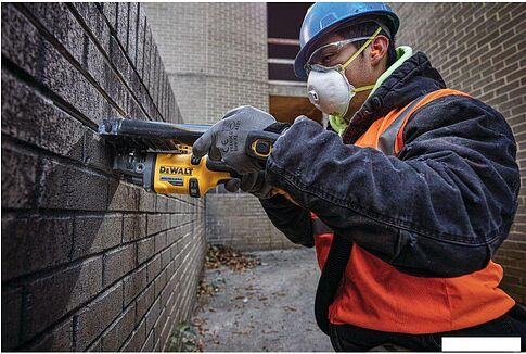 Угловая шлифмашина DeWalt DCG418B (без АКБ)