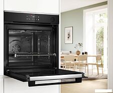 Электрический духовой шкаф Bosch Serie 4 HRG272EB3