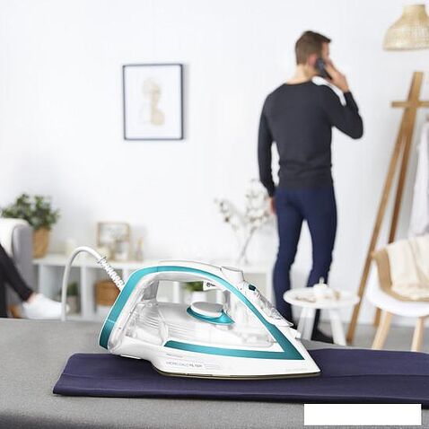 Утюг Tefal Puregliss FV8044E0