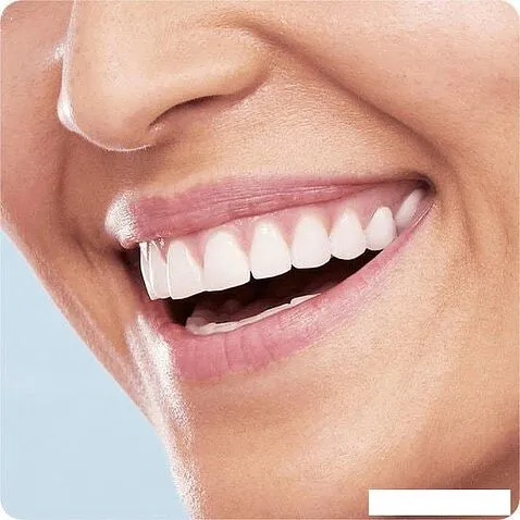 Электрическая зубная щетка Braun Oral-B Vitality 100 Cross Action D100.413.1 (белый)