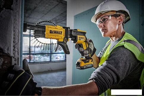 Шуруповерт для гипсокартона DeWalt DCF620E1K (с 1-им АКБ 1.7 Ач, кейс)