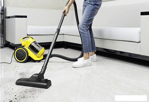 Пылесос Karcher VC 3 Floor 1.198-170.0