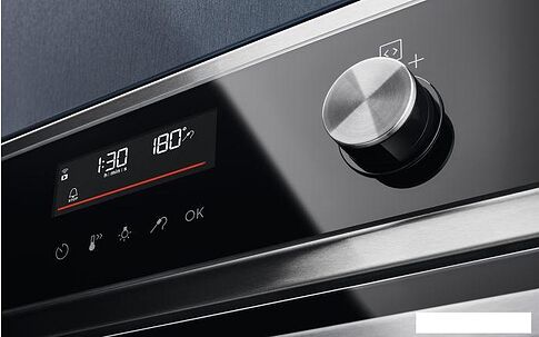 Электрический духовой шкаф Electrolux SteamBake 600 EOD6P77WX
