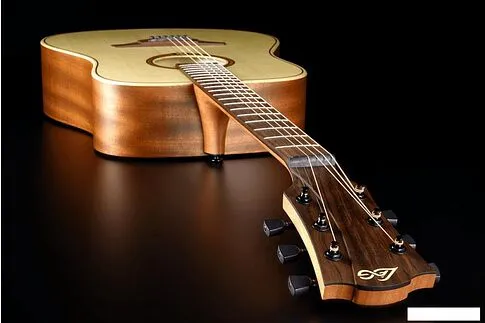 Акустическая гитара LAG Tramontane 70 T70D