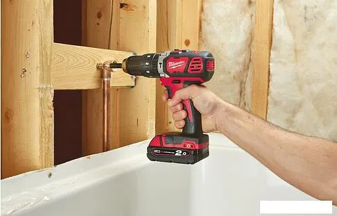 Дрель-шуруповерт Milwaukee M18 BPD-202C [4933443515]