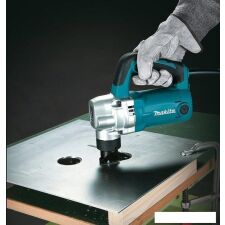 Высечные электрические ножницы Makita JN3201J