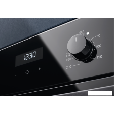 Электрический духовой шкаф Electrolux EOE5C71Z