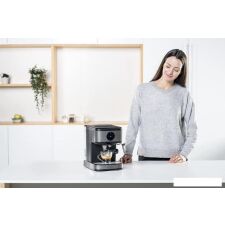 Рожковая помповая кофеварка Black & Decker BXCO850E